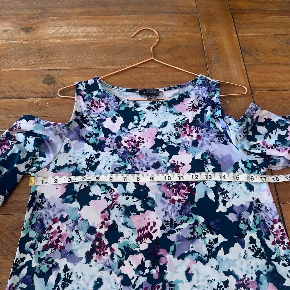 The limited floral cold shoulder blouse size small - Picture 5 of 6